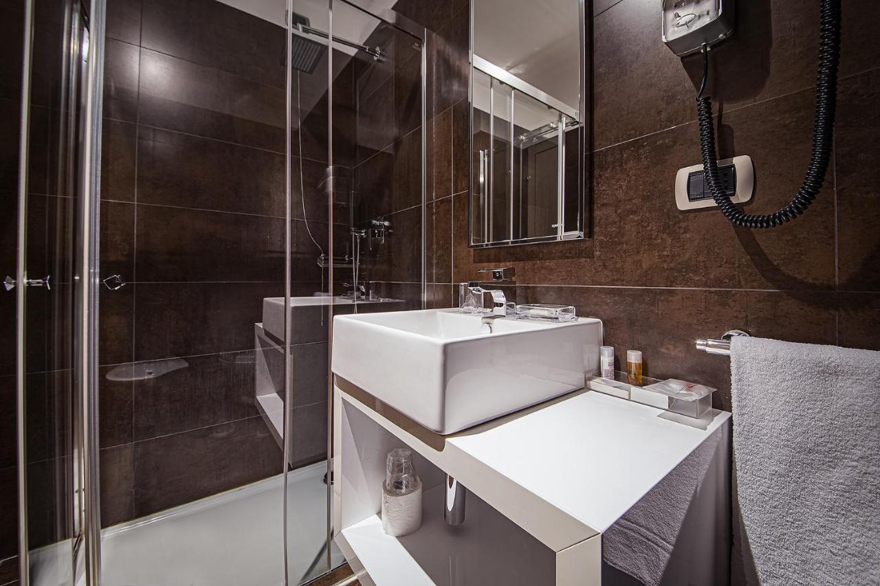 Hotel For You Cernusco Sul Naviglio Luaran gambar