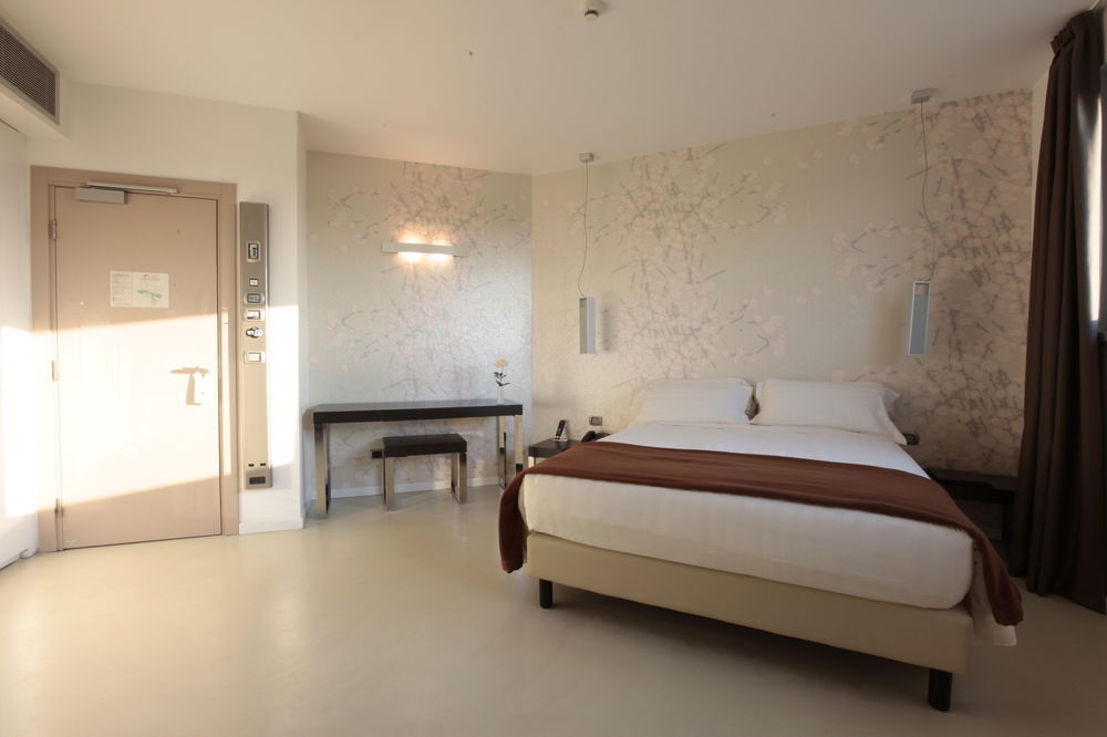 Hotel For You Cernusco Sul Naviglio Luaran gambar